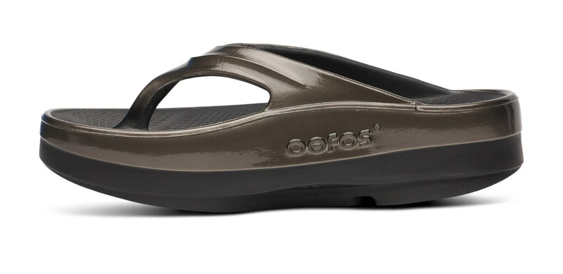 Oofos Women's OOmega OOlala Luxe Thong Sandals - Titanium Mirror